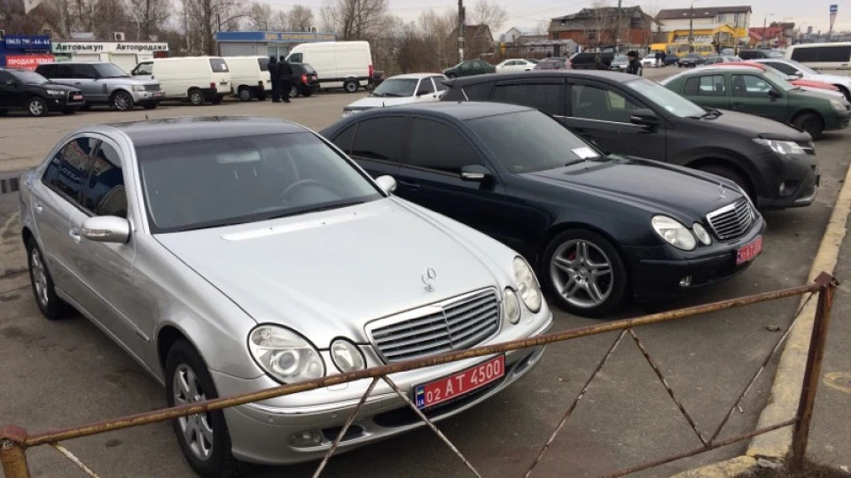 Mercedes-Benz E-Class Економ варіант