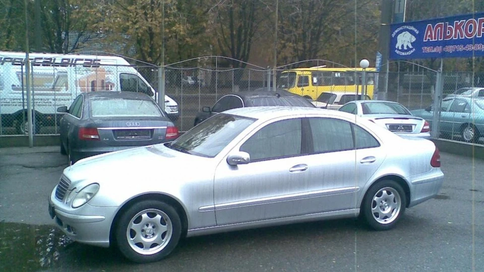Mercedes-Benz E-Class ледве продав 2