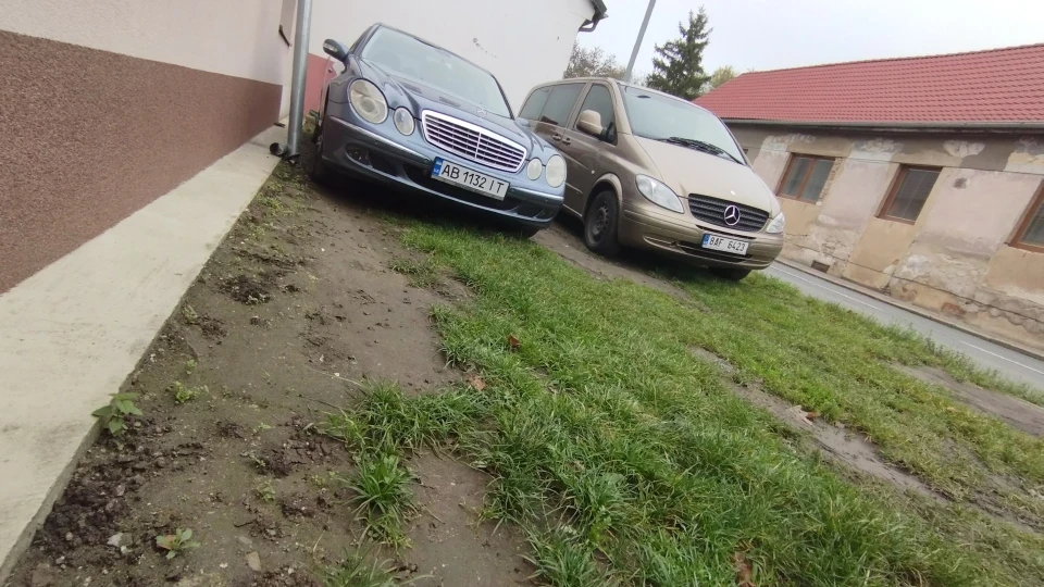 Mercedes-Benz E-Class Ёшка) 2