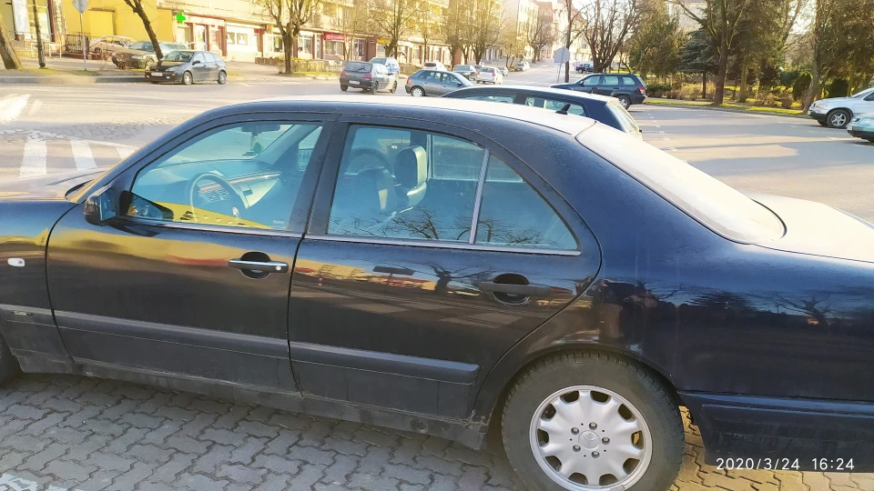 Mercedes-Benz E-Class Євробляха 4