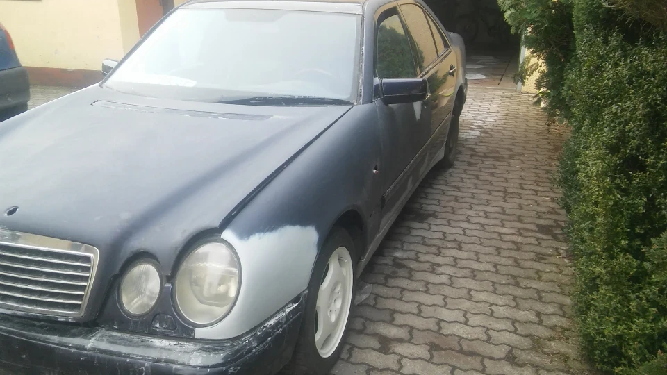Mercedes-Benz E-Class Фіолетовий Лупар 5