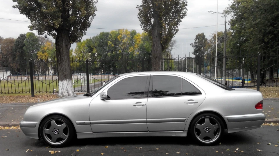 Mercedes-Benz E-Class Kompressor 3