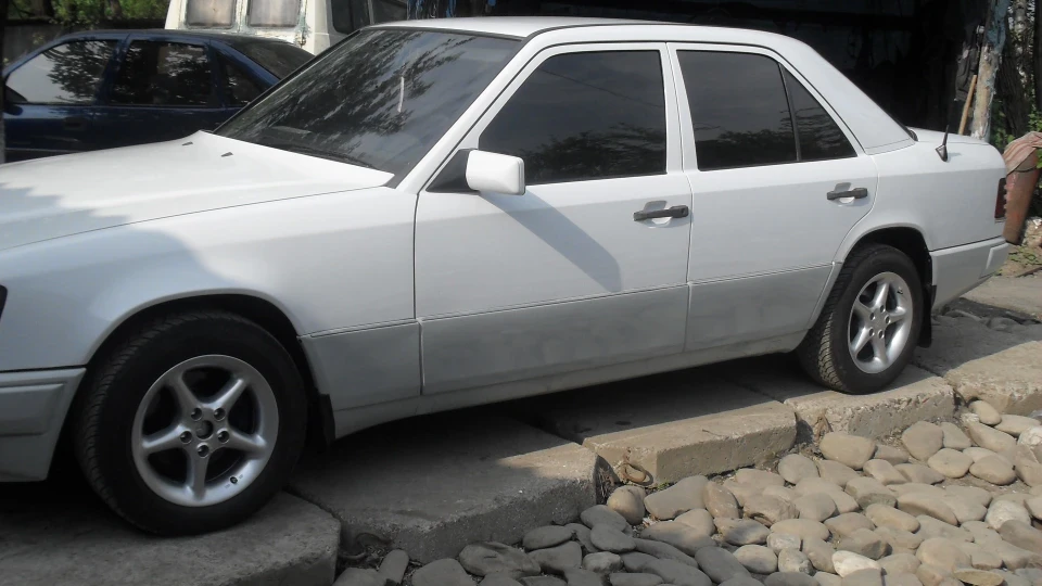 Mercedes-Benz E-Class кортеж 2