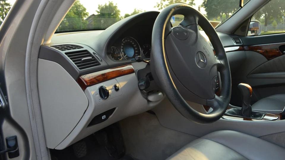 Mercedes-Benz E-Class Косоокий 2