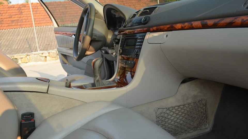 Mercedes-Benz E-Class Косоокий 3