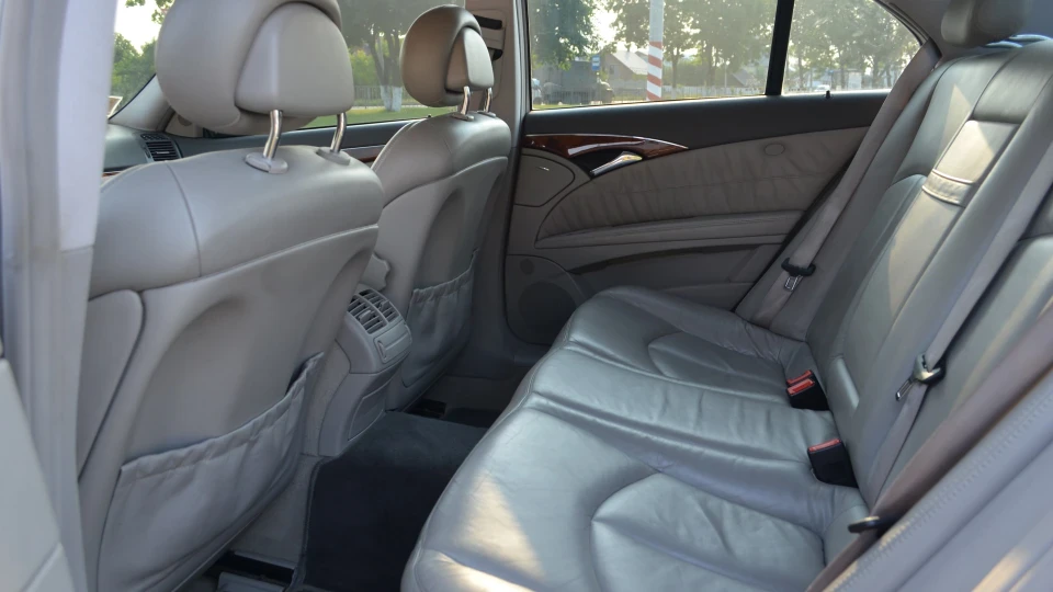 Mercedes-Benz E-Class Косоокий 5