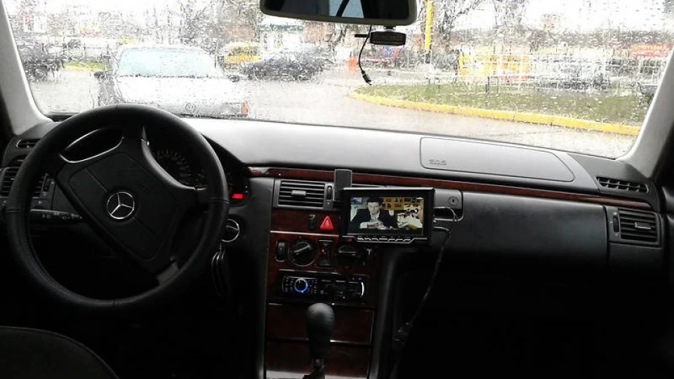 Mercedes-Benz E-Class Лупаздрік 5