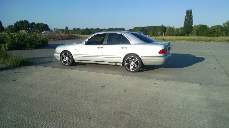 Mercedes-Benz E-Class m104 LPG 4