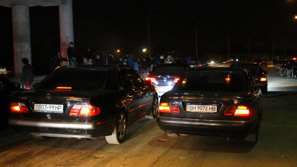 Mercedes-Benz E-Class Малюк