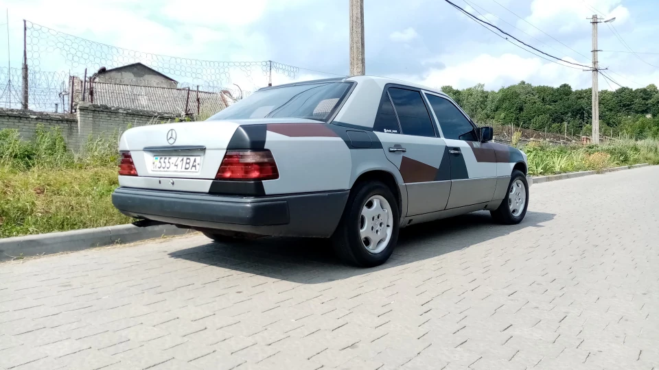Mercedes-Benz E-Class Марсік 4