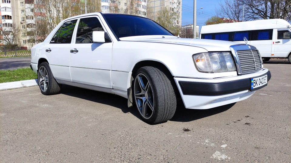 Mercedes-Benz E-Class мер