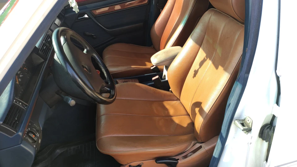 Mercedes-Benz E-Class мер 5
