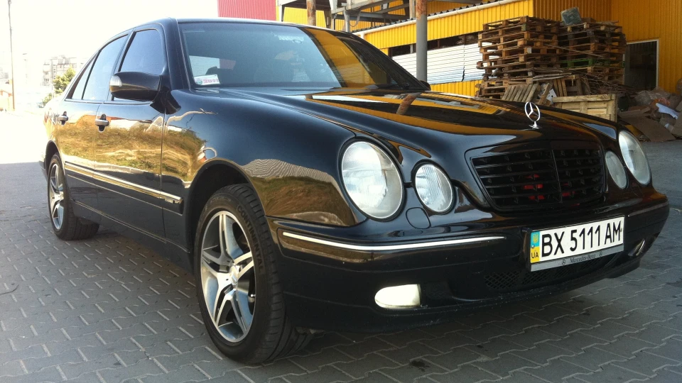 Mercedes-Benz E-Class МЕРС 4 МАТИК 2
