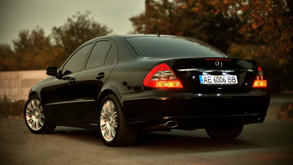 Mercedes-Benz E-Class MR Kompressor 2