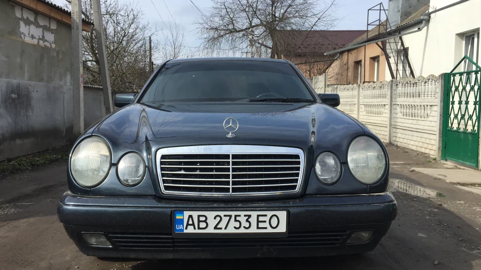 Mercedes-Benz E-Class Очкарик 2