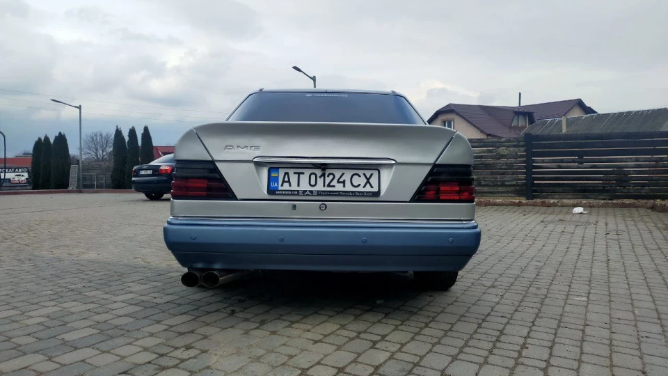 Mercedes-Benz E-Class Підсвинок 3