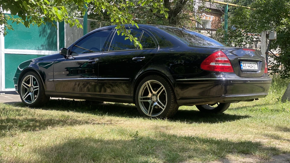 Mercedes-Benz E-Class Повнопривідний 2