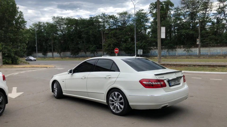 Mercedes-Benz E-Class Зразковий громадянин