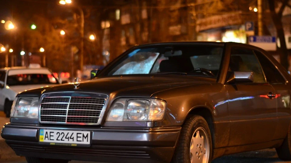 Mercedes-Benz E-Class Швидкий фашист 2