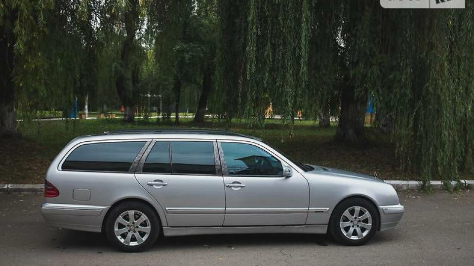 Mercedes-Benz E-Class Шатл 5