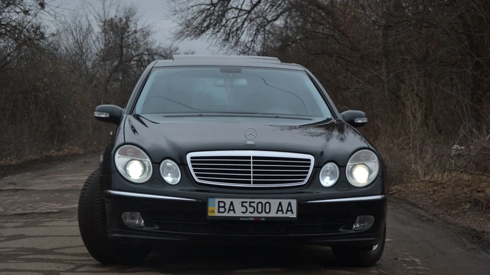 Mercedes-Benz E-Class Siebte 2