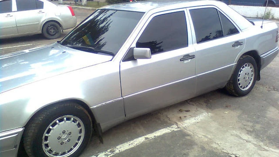 Mercedes-Benz E-Class silversmith 2