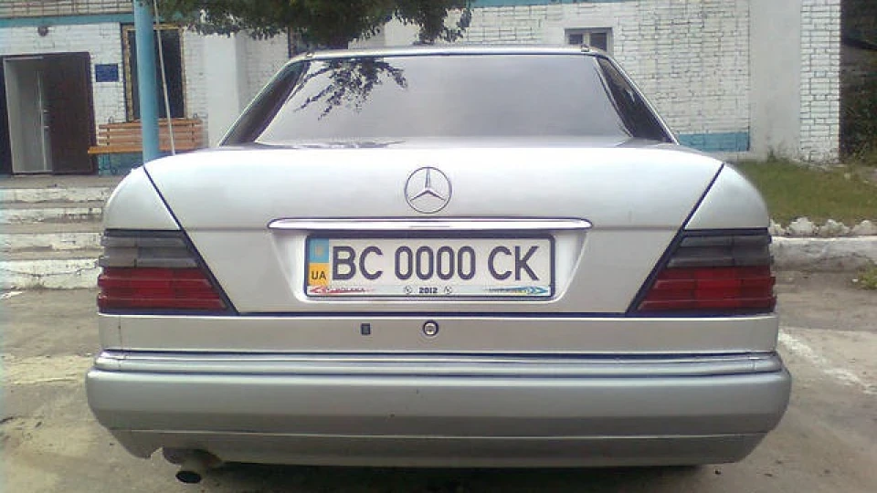 Mercedes-Benz E-Class silversmith 4