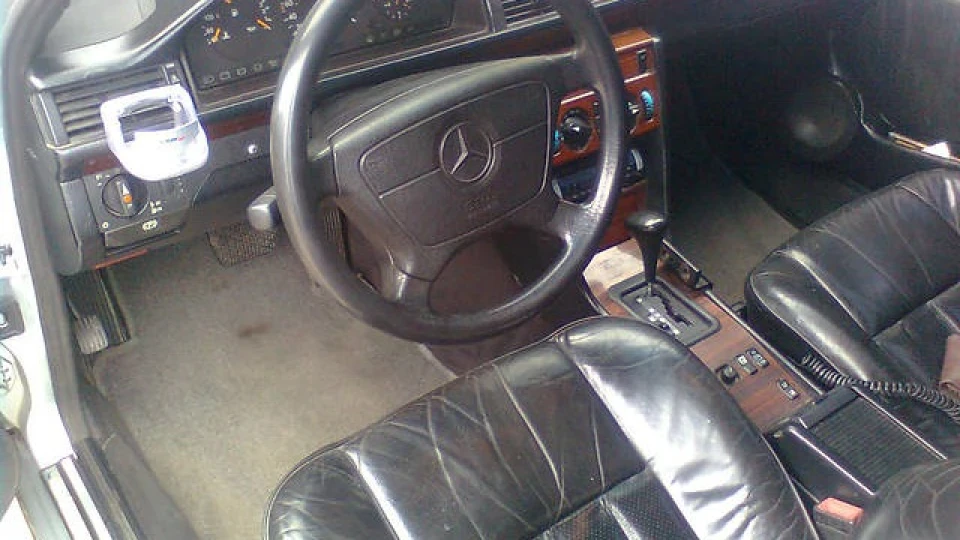 Mercedes-Benz E-Class silversmith 5