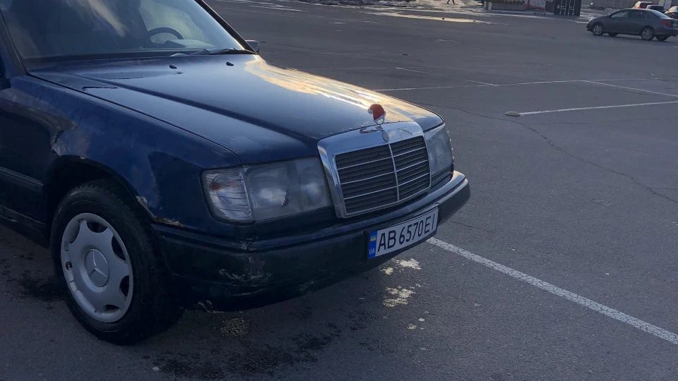 Mercedes-Benz E-Class Синий 2