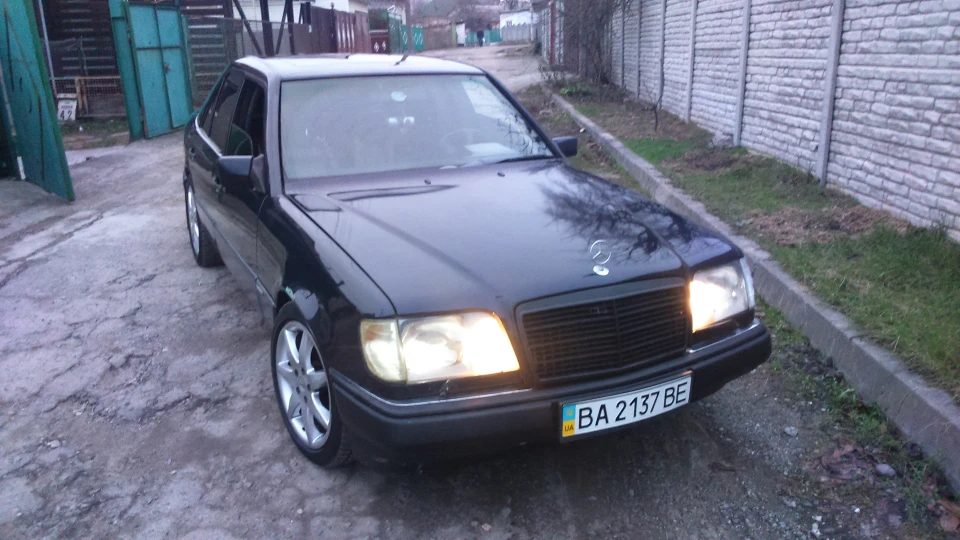 Mercedes-Benz E-Class SportLine 3.2 автомат 4