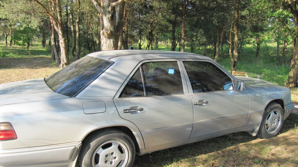 Mercedes-Benz E-Class Старенький та Удаленький 2