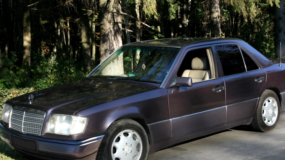 Mercedes-Benz E-Class Стиляга 3
