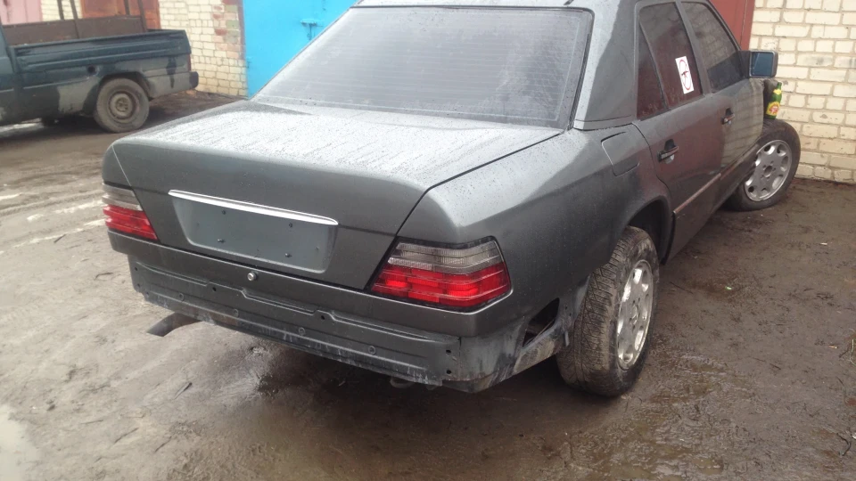 Mercedes-Benz E-Class будівництво почалося 2