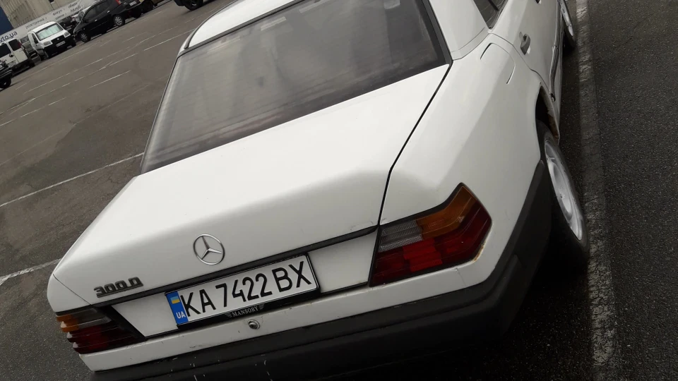 Mercedes-Benz E-Class Трактор (37) 1