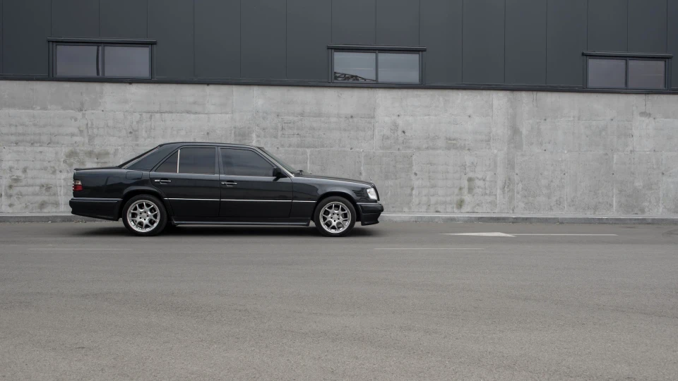 Mercedes-Benz E-Class турбо-ракета! 2