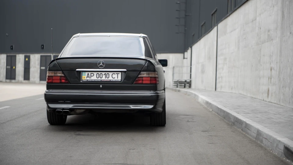 Mercedes-Benz E-Class турбо-ракета! 3