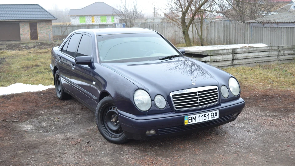 Mercedes-Benz E-Class V6 2.8
