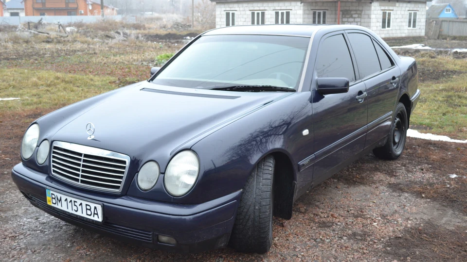 Mercedes-Benz E-Class V6 2.8 2