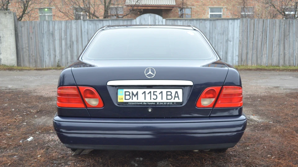Mercedes-Benz E-Class V6 2.8 4