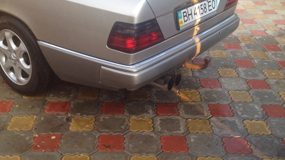 Mercedes-Benz E-Class W124 300 TD 603 3