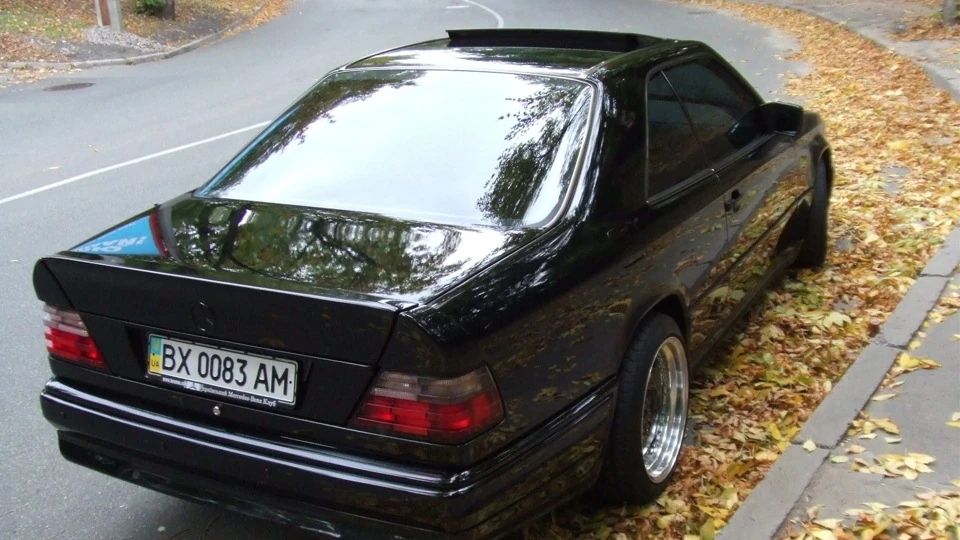 Mercedes-Benz E-Class w124 coupe AMG 4