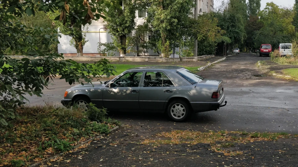 Mercedes-Benz E-Class W124 D200 Ukrainian 🇺🇦 4