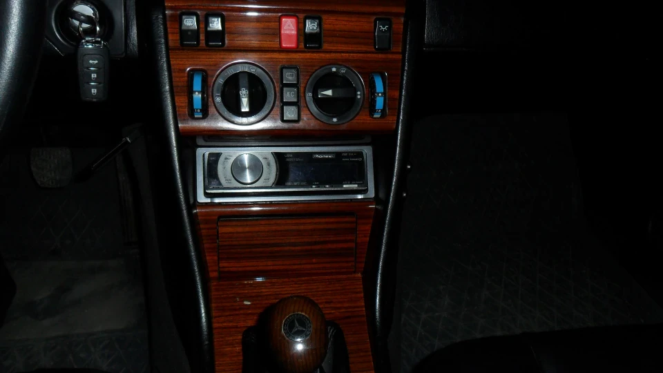 Mercedes-Benz E-Class w124 e320 220 л, с SPORT 3
