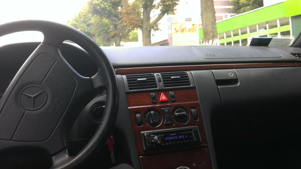 Mercedes-Benz E-Class W210 E280/// Вірний 2