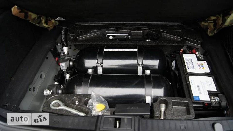Mercedes-Benz E-Class W211 NGT (метан) 4