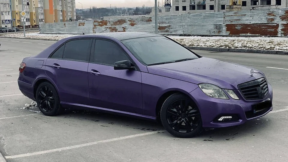 Mercedes-Benz E-Class W212 фіолетовий корабель 5