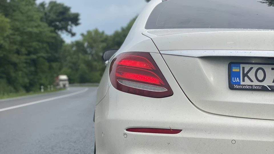 Mercedes-Benz E-Class White AMG 3