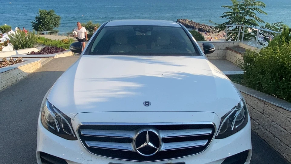 Mercedes-Benz E-Class White AMG 4