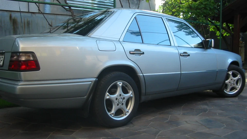 Mercedes-Benz E-Class збс тачка 3
