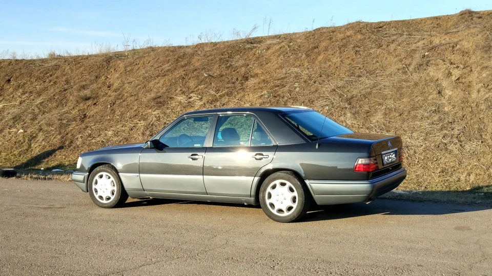 Mercedes-Benz E-Class ZEITGEIST 2